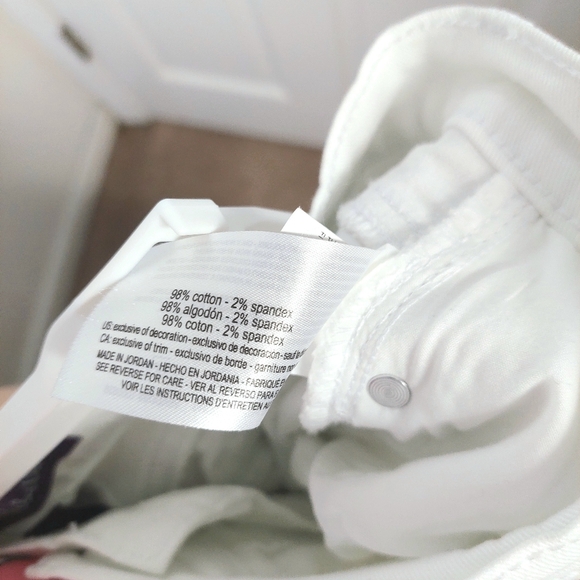 Gloria Vanderbilt Women's Classic Tapered Amanda Jeans - Picture 5 of 9